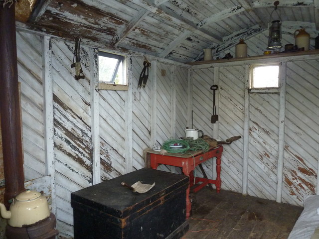 COAM_118,_inside_a_shepherds_hut_-_geograph.org.uk_-_2596911