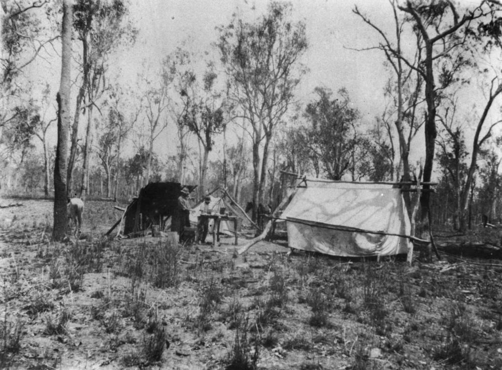 StateLibQld_1_175887_Drovers’_camp_at_Prospect_Creek,_Blue_Mountains,_New_South_Wales,_1919