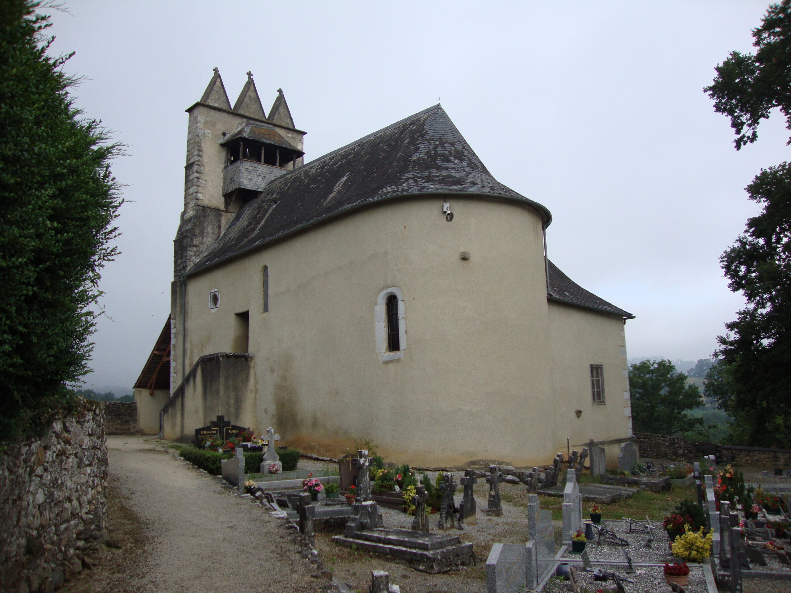 Mendy_(Idaux-Mendy,_Pyr-Atl,_Fr)_Église_trinitaire